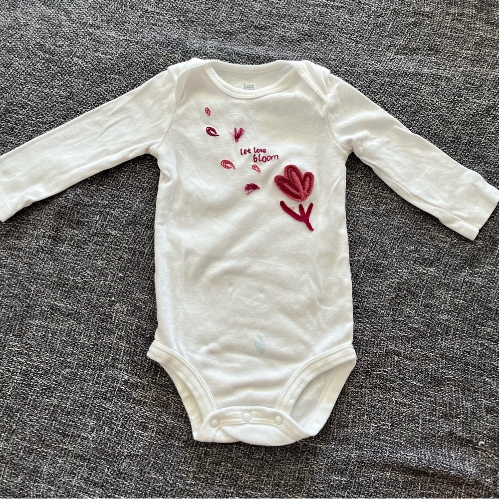 Carter’s Just One You Let Love Bloom 3pcs Outfit Set - Picture 3 of 7